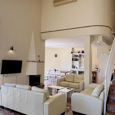 La Perla De Torrenueva Resort