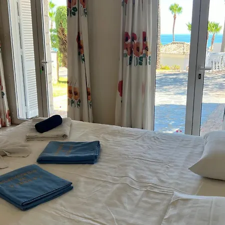 La Perla De Torrenueva Resort