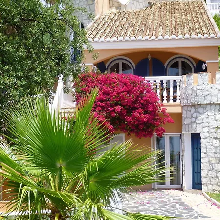 La Perla De Torrenueva Resort