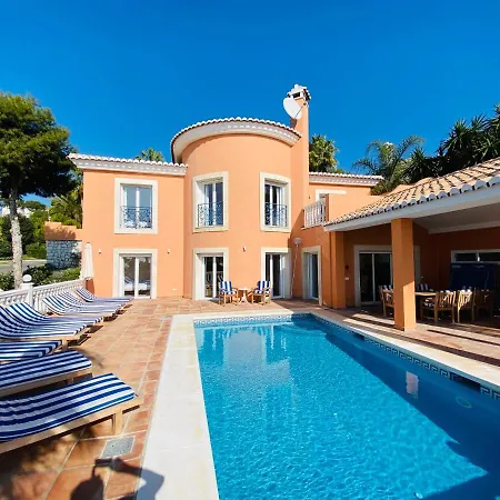 La Perla De Torrenueva Resort